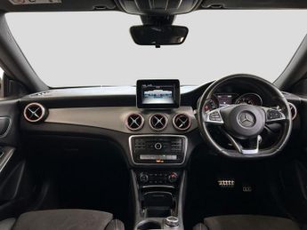 MERCEDES-BENZ CLA 2.1 CLA220d AMG Line Coupe 4dr Diesel 7G-DCT Euro 6 (s/s) (177 p