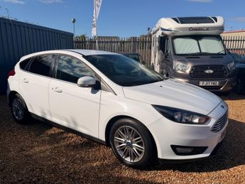 Ford Focus 1.0T EcoBoost Zetec Edition Hatchback 5dr Petrol Manual Euro 6 (