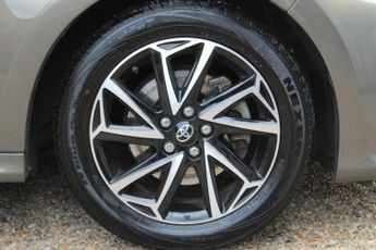 TOYOTA YARIS 1.5 VVT-h Design Hatchback 5dr Petrol Hybrid E-CVT Euro 6 (s/s) 