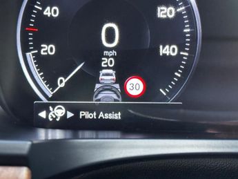 VOLVO S90 2.0 D4 Inscription Saloon 4dr Diesel Auto Euro 6 (s/s) (190 ps)