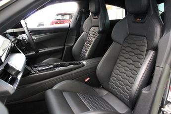 AUDI RS e-tron GT 93.4kWh Saloon 4dr Electric Auto quattro (598 ps)