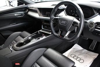 AUDI RS e-tron GT 93.4kWh Saloon 4dr Electric Auto quattro (598 ps)