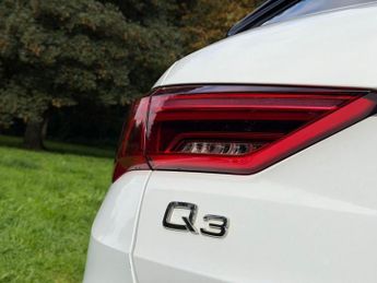 AUDI Q3 2.0 TDI 35 S line SUV 5dr Auto Diesel S Tronic Euro 6 (s/s) (150