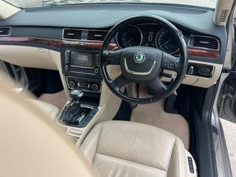 SKODA SUPERB 1.8 TSI Elegance Estate 5dr Petrol DSG Euro 5 (160 ps)