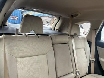 HONDA CR-V 2.0 i-VTEC SE SUV 5dr Petrol Auto 4WD Euro 5 (155 ps)