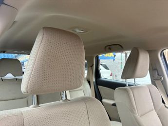 HONDA CR-V 2.0 i-VTEC SE SUV 5dr Petrol Auto 4WD Euro 5 (155 ps)