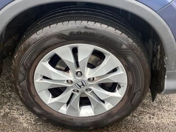 HONDA CR-V 2.0 i-VTEC SE SUV 5dr Petrol Auto 4WD Euro 5 (155 ps)