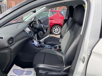 VAUXHALL GRANDLAND X 1.2 Turbo SRi Nav SUV 5dr Petrol Auto Euro 6 (s/s) (130 ps)
