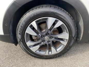 VAUXHALL GRANDLAND X 1.2 Turbo SRi Nav SUV 5dr Petrol Auto Euro 6 (s/s) (130 ps)