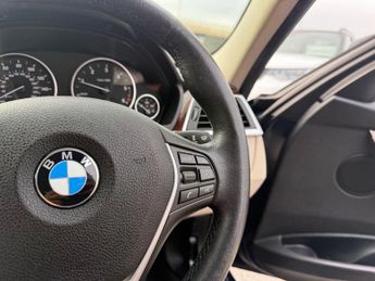 BMW 3 SERIES 2.0 320d Luxury Saloon 4dr Diesel Auto Euro 6 (s/s) (190 ps) 2 F