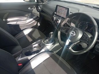 NISSAN JUKE 1.0 DIG-T N-Connecta SUV 5dr Petrol DCT Auto Euro 6 (s/s) (114 p