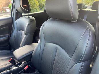 NISSAN JUKE 1.6 Tekna SUV 5dr Petrol XTRON Euro 6 (117 ps)