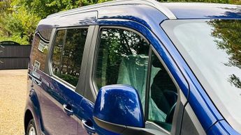 FORD GRAND TOURNEO CONNECT 1.5 TDCi Titanium MPV 5dr Diesel Powershift Euro 6 (s/s) (120 ps