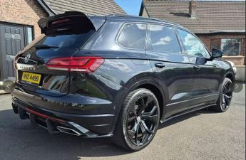 VOLKSWAGEN TOUAREG 3.0 TDI V6 R-Line Tech SUV 5dr Diesel Tiptronic 4Motion Euro 6 (
