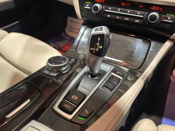 BMW 5 SERIES 2.0 520d M Sport Touring 5dr Diesel Auto Euro 6 (s/s) (184 ps)