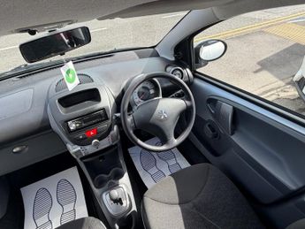 PEUGEOT 107 1.0 12V Urban Hatchback 5dr Petrol 2 Tronic Euro 5 (68 ps)
