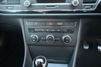 SEAT LEON 1.6 TDI CR SE Hatchback 5dr Diesel Manual Euro 5 (s/s) (105 ps)