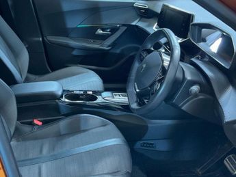 PEUGEOT E-2008 50kWh Allure Premium + SUV 5dr Electric Auto (7kW Charger) (136 