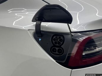 TESLA Model 3 Standard Range Plus Saloon 4dr Electric Auto RWD (241 bhp)