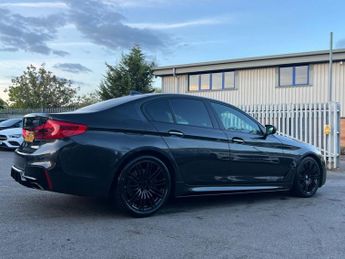 BMW 5 SERIES 3.0 530d M Sport Saloon 4dr Diesel Auto xDrive Euro 6 (s/s) (265