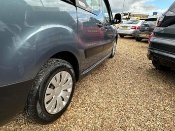 CITROEN BERLINGO 1.6 e-HDi Airdream XTR Multispace MPV 5dr Diesel EGS6 Euro 5 (s/
