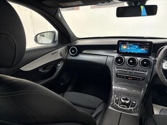 MERCEDES-BENZ C CLASS 2.0 C220d AMG Line Saloon 4dr Diesel G-Tronic+ Euro 6 (s/s) (194