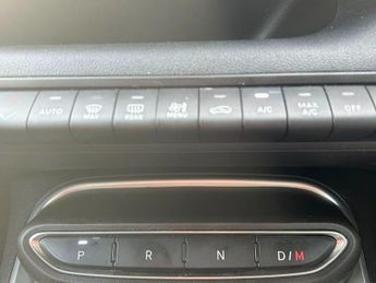 JEEP Avenger 1.2 e-Hybrid Summit SUV 5dr Petrol Hybrid e-DCT Euro 6 (s/s) (10