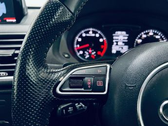 AUDI Q3 2.0 TFSI Black Edition SUV 5dr Petrol S Tronic quattro Euro 6 (s