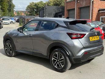 NISSAN JUKE 1.0 DIG-T N-Connecta SUV 5dr Petrol DCT Auto Euro 6 (s/s) (114 p
