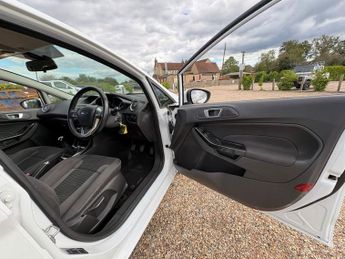 FORD FIESTA 1.0T EcoBoost Zetec Hatchback 5dr Petrol Manual Euro 6 (s/s) (10