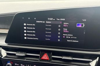 KIA NIRO 64.8kWh Horizon SUV 5dr Electric Auto (201 bhp) Reverse Camera, 