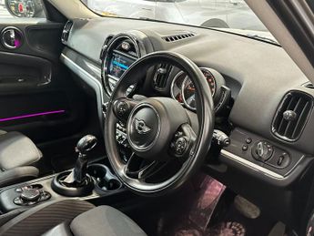 MINI COUNTRYMAN 1.5 7.6kWh Cooper SE SUV 5dr Petrol Plug-in Hybrid Auto ALL4 Eur