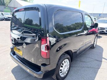 VAUXHALL Combo Electric Black 2300 50kWh Sportive electric van, 25,500 miles, Automatic,