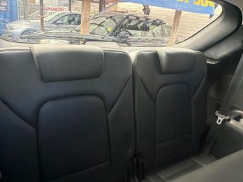 HYUNDAI SANTA FE 2.2 CRDi Premium SE SUV 5dr Diesel Auto 4WD Euro 5 (7 seat) (194