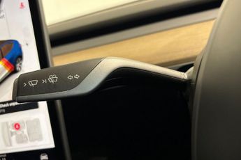 TESLA MODEL Y (Dual Motor) Long Range SUV 5dr Electric Auto 4WDE (384 bhp) Exp