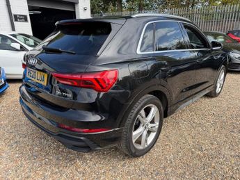 AUDI Q3 1.5 TFSI CoD 35 S line SUV 5dr Petrol S Tronic Euro 6 (s/s) (150