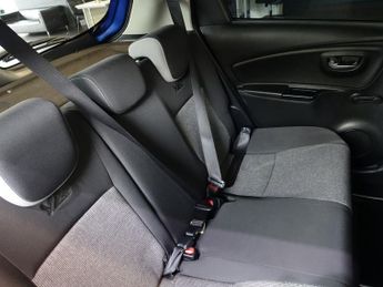 TOYOTA YARIS 1.5 VVT-h Y20 Bi-tone Hatchback 5dr Petrol Hybrid E-CVT Euro 6 (