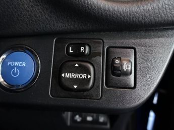 TOYOTA YARIS 1.5 VVT-h Y20 Bi-tone Hatchback 5dr Petrol Hybrid E-CVT Euro 6 (
