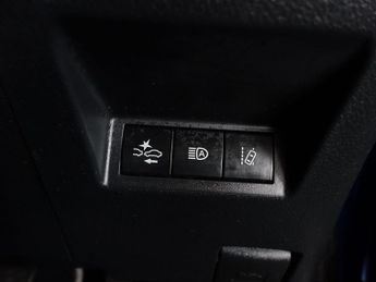 TOYOTA YARIS 1.5 VVT-h Y20 Bi-tone Hatchback 5dr Petrol Hybrid E-CVT Euro 6 (
