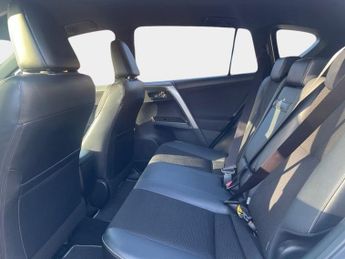 TOYOTA RAV4 2.5 VVT-h Design SUV 5dr Petrol Hybrid CVT Euro 6 (s/s) (197 ps)