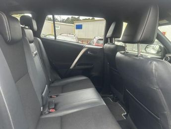 TOYOTA RAV4 2.5 VVT-h Design SUV 5dr Petrol Hybrid CVT Euro 6 (s/s) (197 ps)