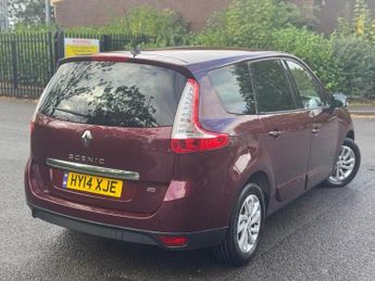RENAULT GRAND SCENIC 1.5 dCi Dynamique TomTom MPV 5dr Diesel EDC Euro 5 (110 ps)