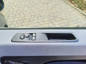 VAUXHALL Vivaro Electric 3100 75kWh Dynamic Panel Van 6dr Electric Auto L2 H1 (7.4kW Char
