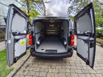 VAUXHALL Vivaro Electric 3100 75kWh Dynamic Panel Van 6dr Electric Auto L2 H1 (7.4kW Char