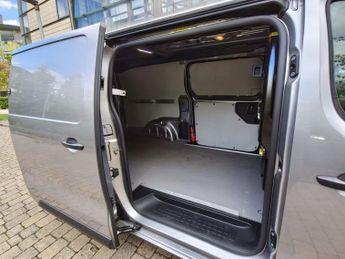 VAUXHALL Vivaro Electric 3100 75kWh Dynamic Panel Van 6dr Electric Auto L2 H1 (7.4kW Char