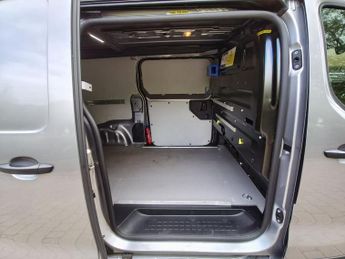 VAUXHALL Vivaro Electric 3100 75kWh Dynamic Panel Van 6dr Electric Auto L2 H1 (7.4kW Char