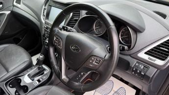 HYUNDAI SANTA FE 2.2 CRDi Blue Drive Premium SUV 5dr Diesel Auto 4WD Euro 6 (s/s)