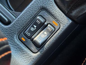 SUBARU XV 2.0i SE Premium SUV 5dr Petrol Lineartronic 4WD Euro 6 (s/s) (15