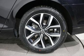 VOLKSWAGEN PASSAT 2.0 TDI EVO SEL Estate 5dr Diesel DSG Euro 6 (s/s) (150 ps)