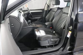 VOLKSWAGEN PASSAT 2.0 TDI EVO SEL Estate 5dr Diesel DSG Euro 6 (s/s) (150 ps)
